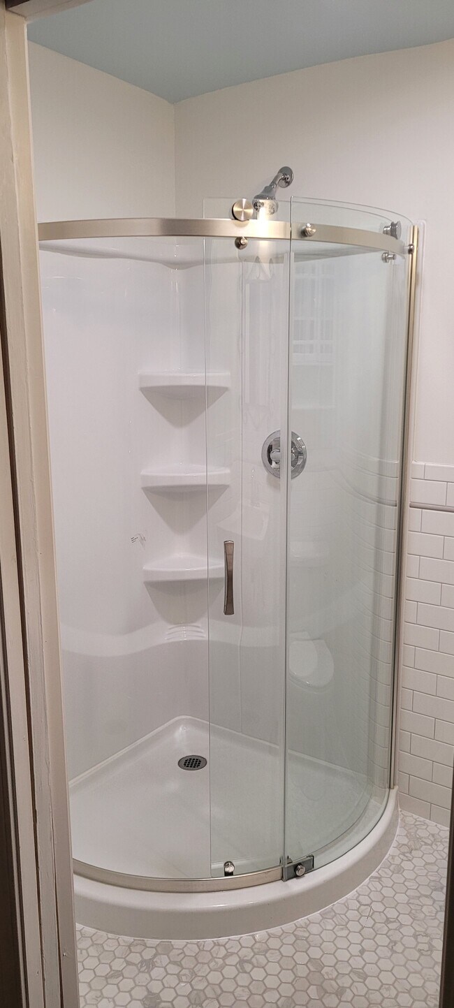 Building Photo - 3103 Wingate Ave