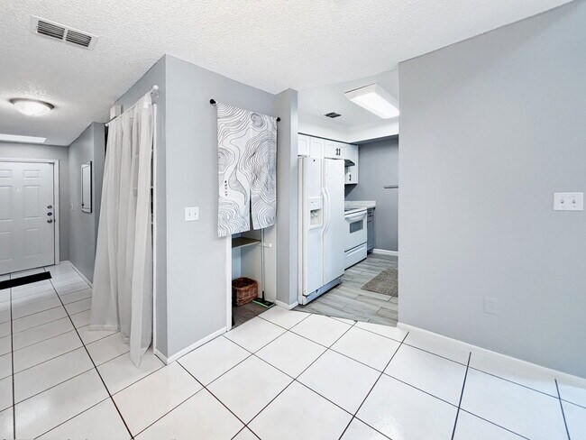 Building Photo - 12216 Fox Hound Ln