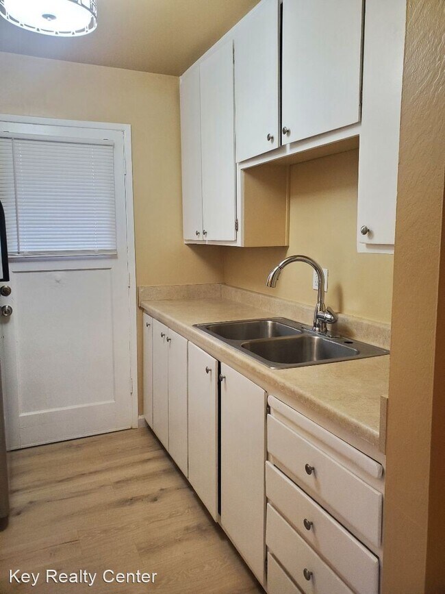 Primary Photo - 1 br, 1 bath House - 9504 Emerald Park Dri...