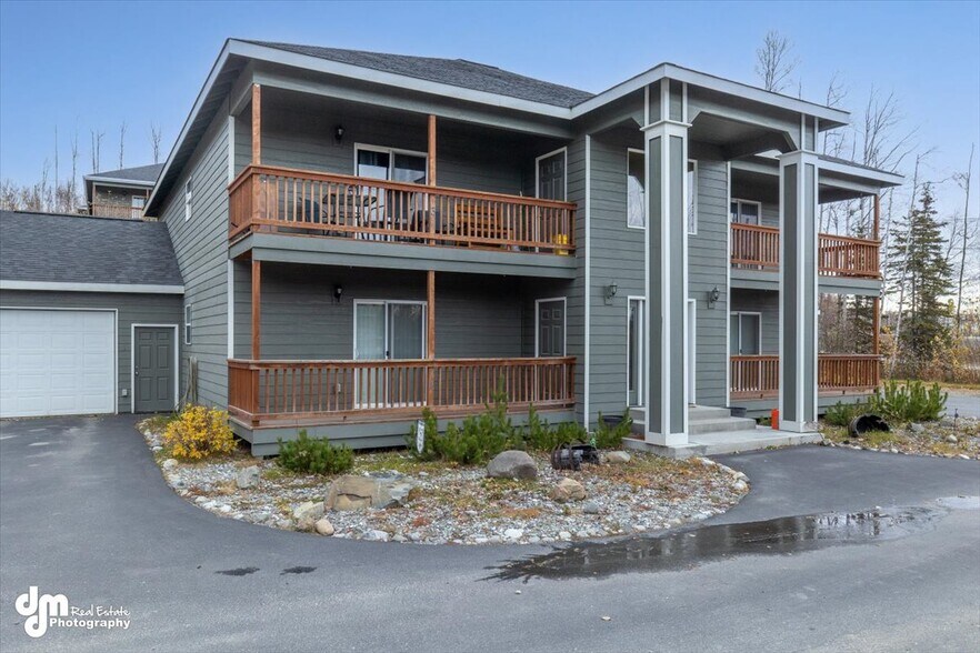 Building Photo - 5020 S Mainsail Ave