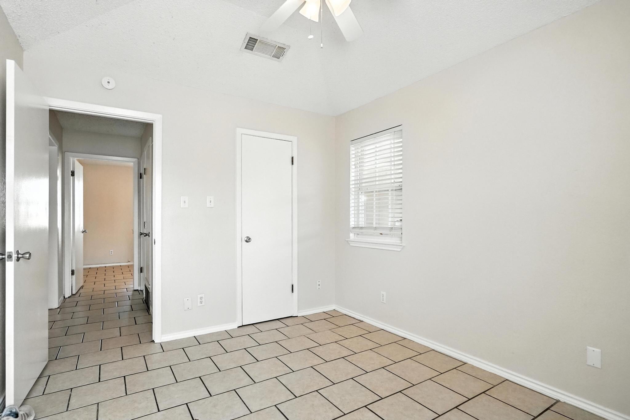 Building Photo - 2319 N Danville Dr