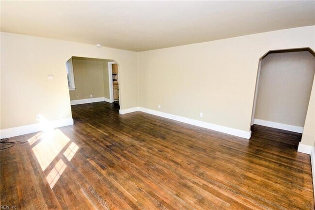 Building Photo - 1330 Monterey Ave