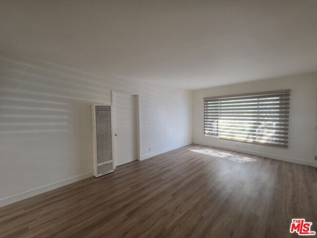 Building Photo - 1224 N Fairfax Ave