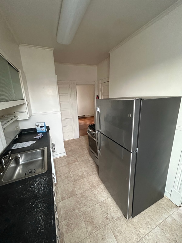 Building Photo - 1381 Union St