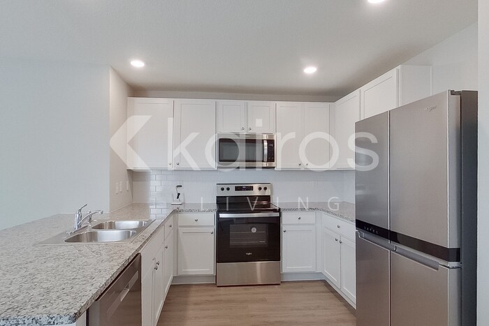 Building Photo - 8620 SW 43rd Ter