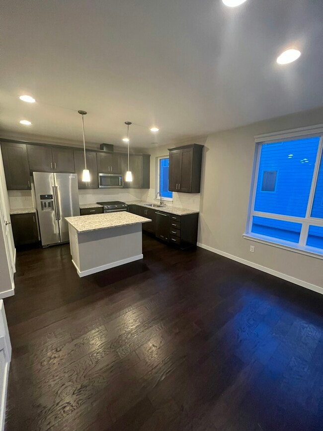 Building Photo - 14627 36th Ct NE