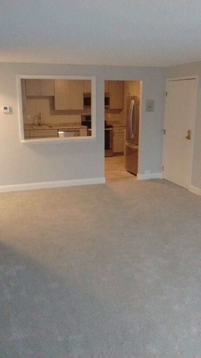 Building Photo - 1 silvestri circle