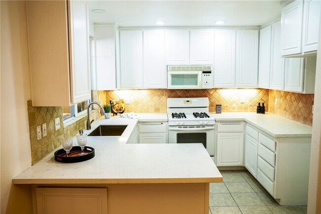 Building Photo - Craftsman-Style 3BR Home with Garage & Private Patio in North Monrovia