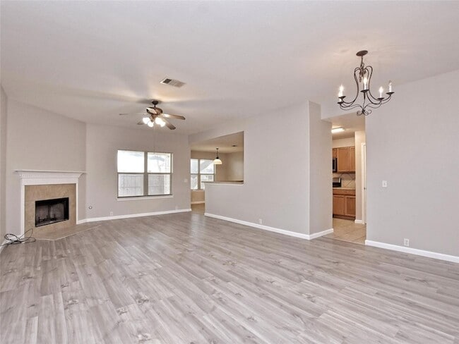 Building Photo - 2300 Amy Lynn Ln