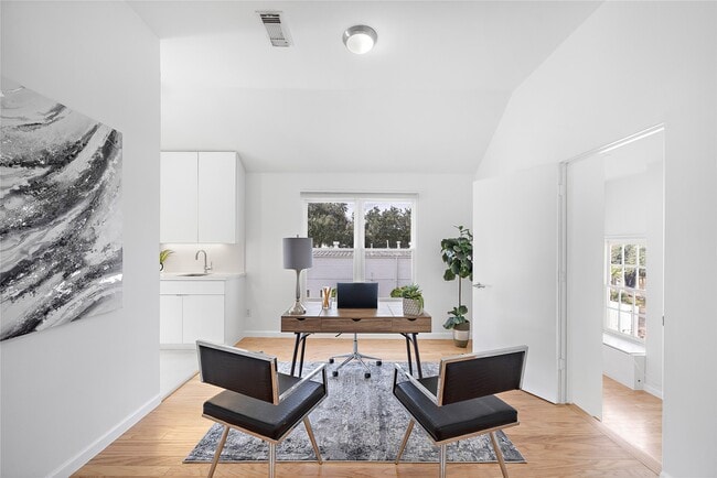 Building Photo - 2437 North Blvd