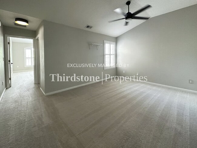 Building Photo - 6131 Bartram Village Dr