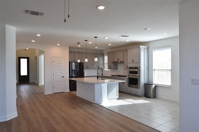 Building Photo - 22212 Coyote Cave Trl