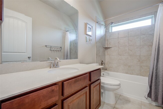 Building Photo - 12902 Oak Fls Dr