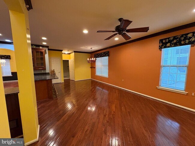 Building Photo - 950 Nathaniel Trail