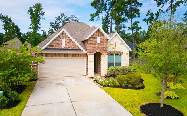 Building Photo - 323 Fanpalm Ct