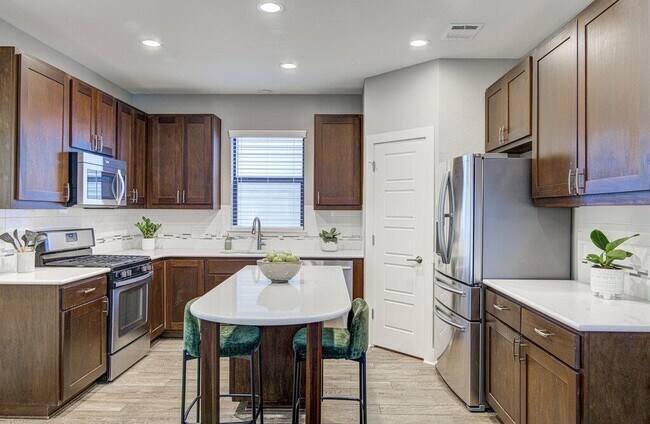 Building Photo - 1409 Lorraine Loop