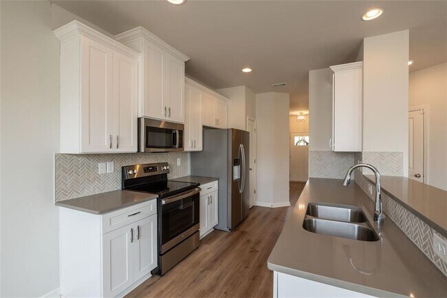 Building Photo - 4013 Park Ln