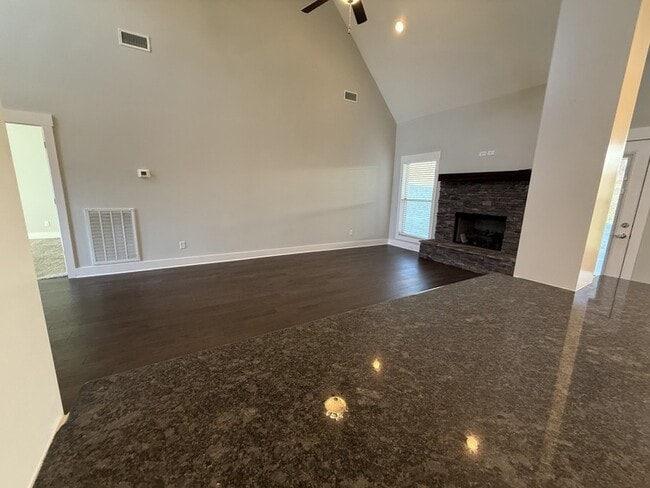 Building Photo - 1124 Watercress Ct