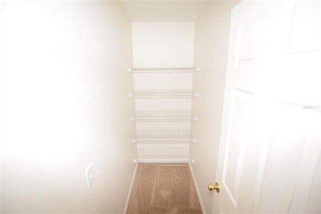 Building Photo - 622 Alfani St