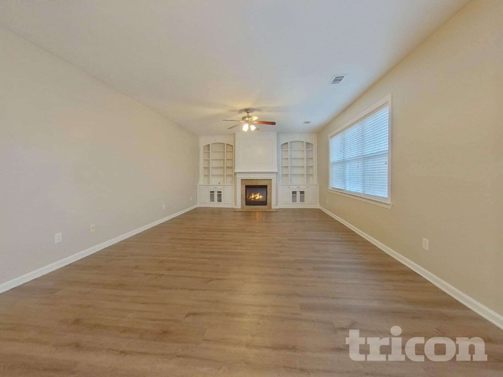 Building Photo - 3605 Long Lake Dr