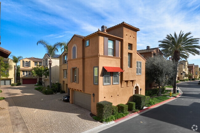 645-2925 Villas Way - Escala