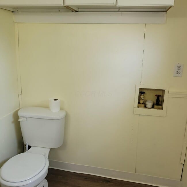 Building Photo - 438 S Powell Ave