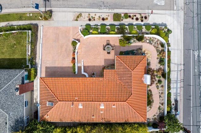 Building Photo - 401 Terrace Rd