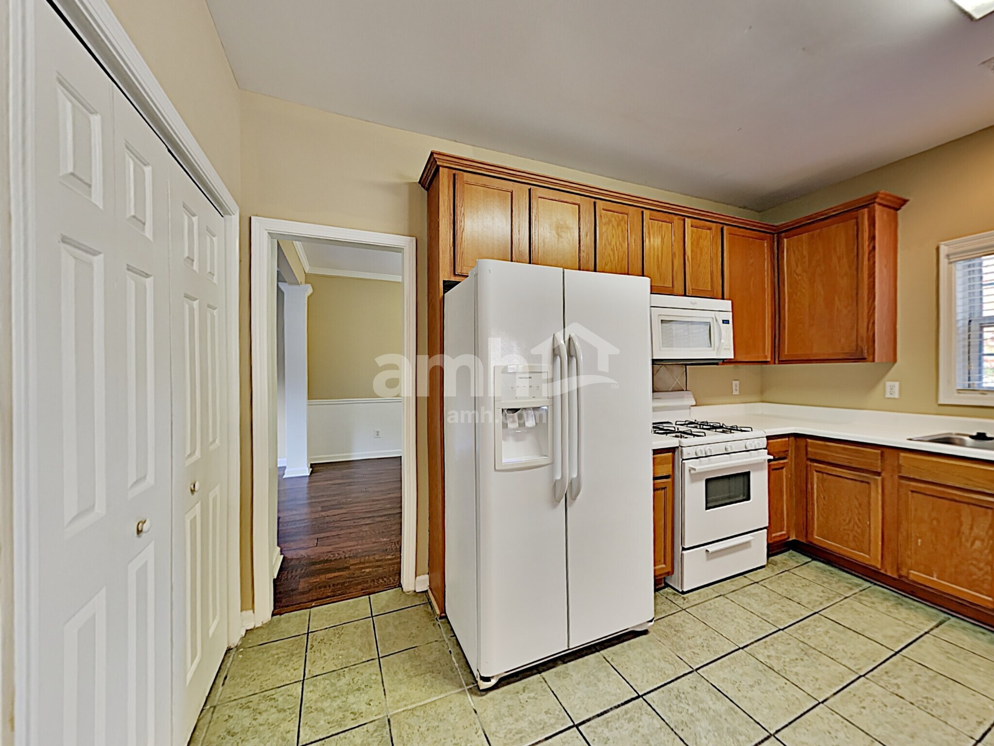 Building Photo - 1852 Clear Springs Ln