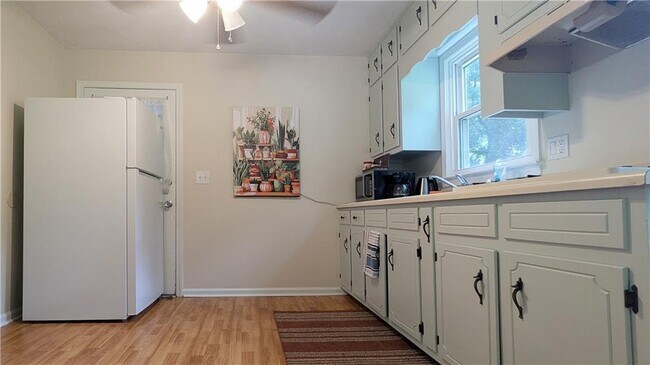 Building Photo - 1262 Melton Dr SW
