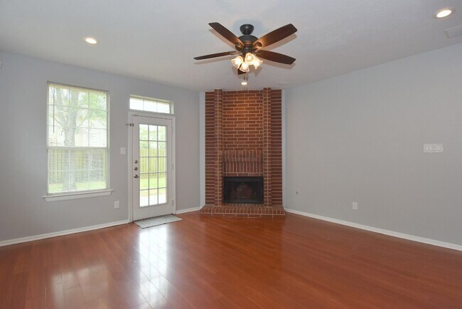 Building Photo - 20415 Lonestar Oak St