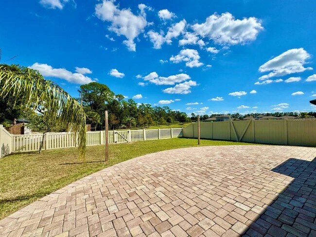 Building Photo - 1806 Colding Dr
