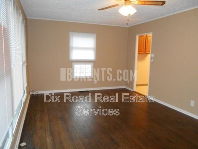 Building Photo - 912 Sorg Pl