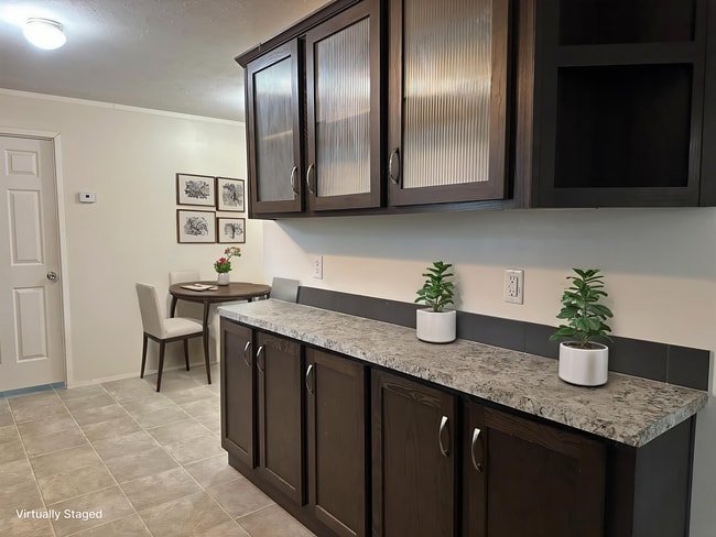 Building Photo - 2251 Wellington Green Dr