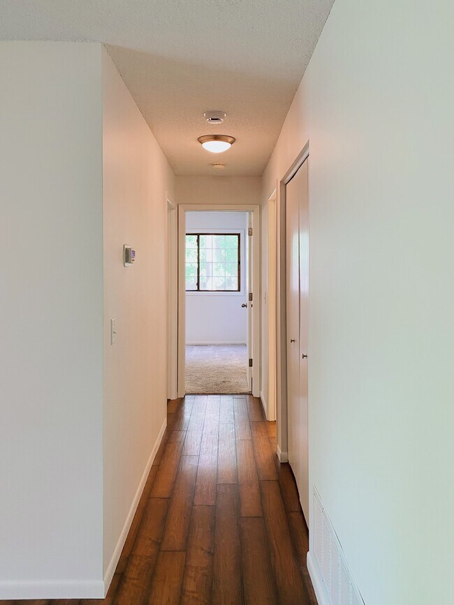 Building Photo - 11166 Westwind Dr