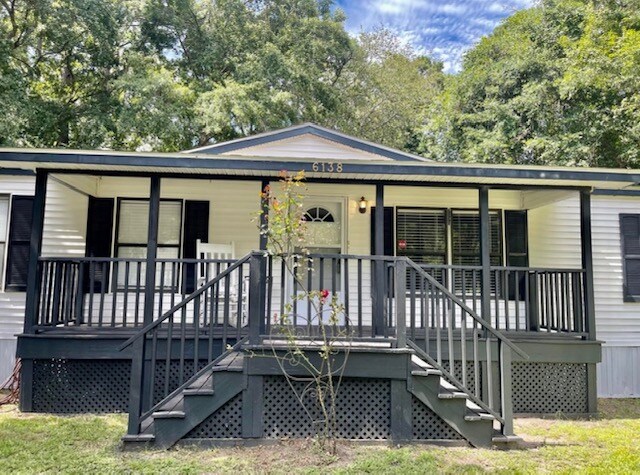 Primary Photo - 6138 Young St