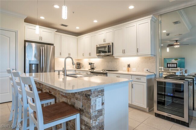 Building Photo - 6954 Avalon Cir