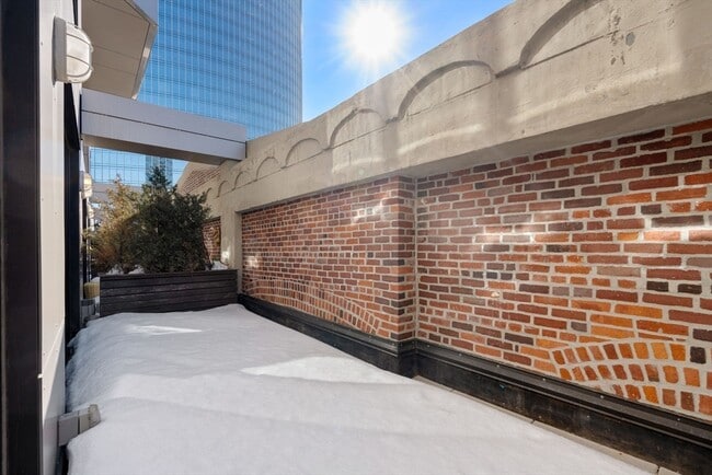 Building Photo - 121 Portland St