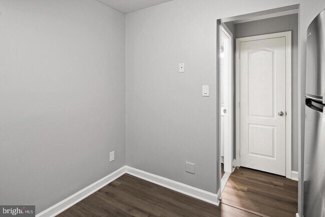 Building Photo - 3844 Chesterwood Dr