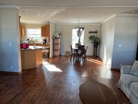 Building Photo - 303 Grace Dr