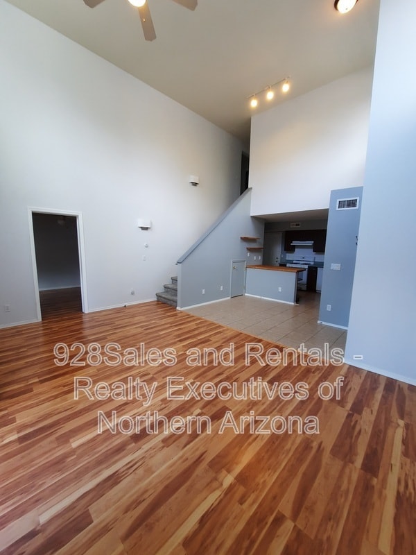 Building Photo - 1097 W Overland Pass Dr
