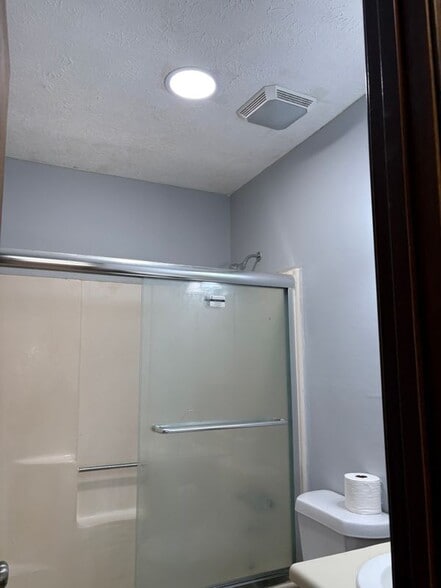 Building Photo - 429 Strickland Ct