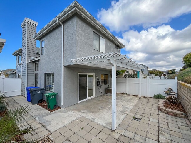 Building Photo - Beautiful Home in Harbor Pointe!