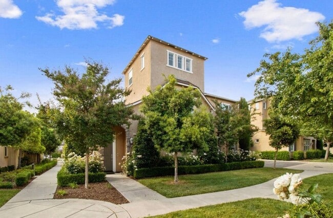 Building Photo - Harlan Ranch Community Home for lease