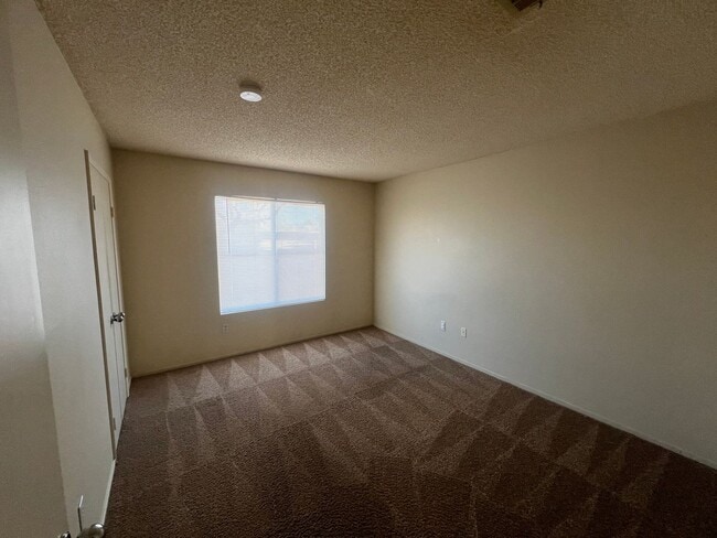 Building Photo - Remodeled 2 bedroom condo