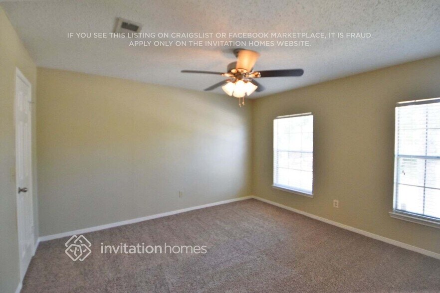 Building Photo - 16011 Sweetwater Creek Dr