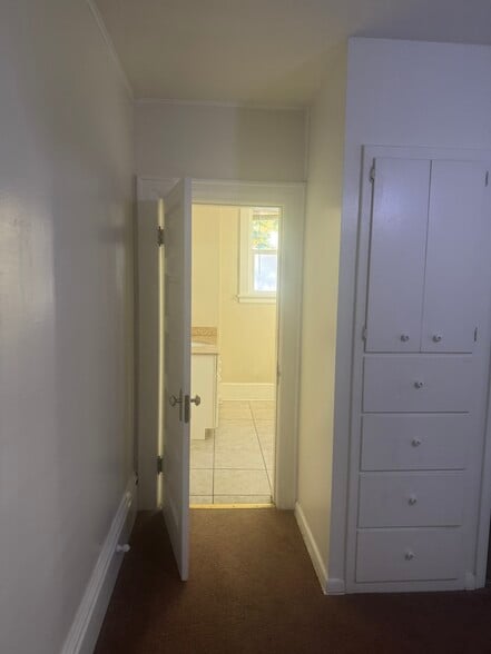 Building Photo - 321 D St