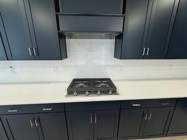 Building Photo - For Rent by Room - Seneca SC