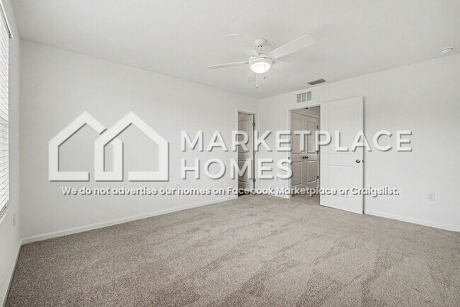 Building Photo - 11890 Sylvia St