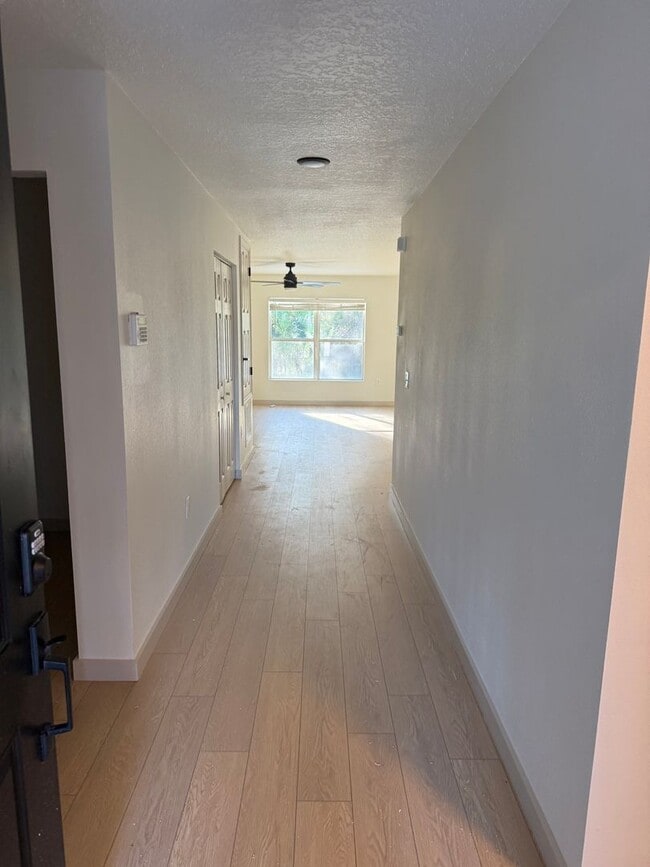 Building Photo - Remodeled Single Family Home in Hunter's Ridge Ormond Beach