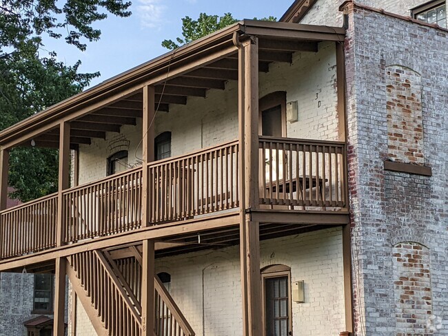 2nd Floor Porch - 121 Huyshope Ave